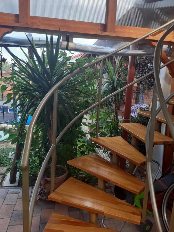 Boglarka Apartman Gyula Ngoại thất bức ảnh